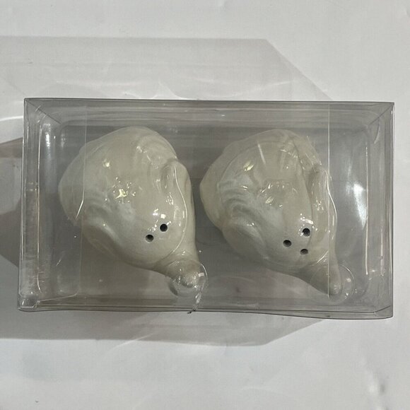 Distant Lands Valencia Salt‎ & Pepper Shaker Elephants Gray Ceramic - Picture 9 of 11